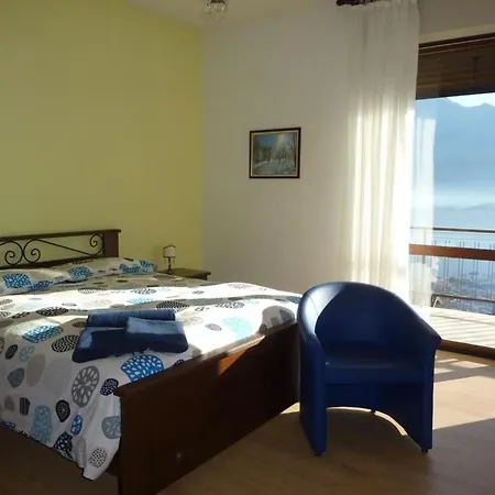 Casa Luna' Mit Wasserblick By Interhome