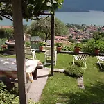 公寓 Casa Luna' Mit Wasserblick By Interhome