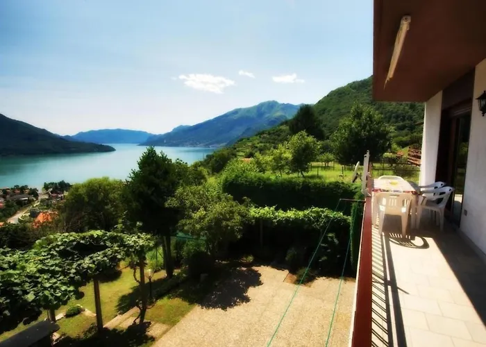 Casa Luna' Mit Wasserblick By Interhome